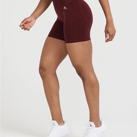 ONER Active Effortless shorts (rosewood) - Picture 2 of 3